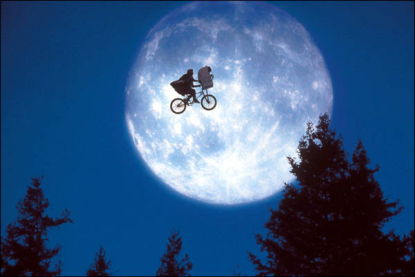 Photo (2) du film E.T. L'EXTRA-TERRESTRE