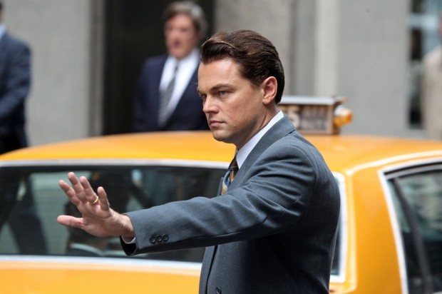 Voici la bande-annonce VOST du film Le Loup de Wall Street de Martin Scorsese avec Leonardo DiCaprio, qui sortira le jour de Noël, le 25 décembre 2013 !