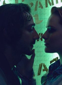 Réalisé par Gareth Edwards, GODZILLA revient avec un trailer international. Le film sortira en France dans 15 jours, le 14 mai 2014.