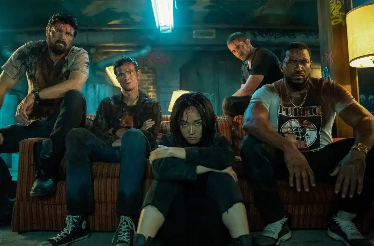 Pourquoi il faut regarder THE BOYS, la série aux sangs-héros ?