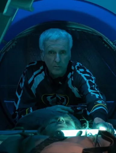 Photo de James Cameron pendant le tournage de AVATAR LA VOIE DE L'EAU