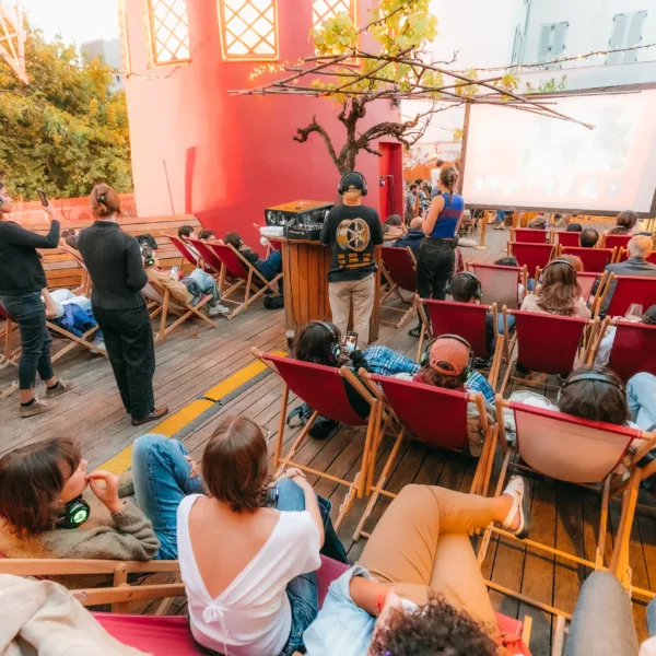 Photo de Cinéma sur le toit, Paris, Moulin Rouge