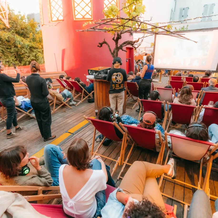 Photo de Cinéma sur le toit, Paris, Moulin Rouge